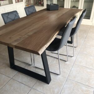 Tavolo io in legno massello