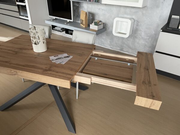 Tavolo 160 intreccio lamina allungabile finitura rovere nodato - immagine 13